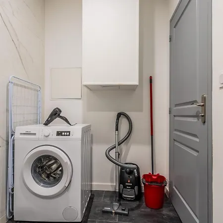 Le Musee 2, Industriel 2 Pieces *