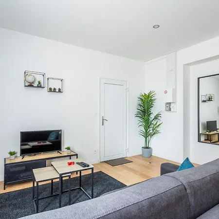 Le Musee 2, Industriel 2 Pieces